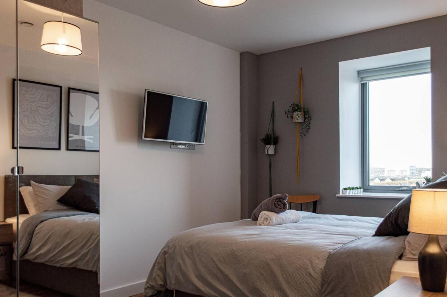 Stunning Mersey View Flat W Parking In Liverpool Exterior foto