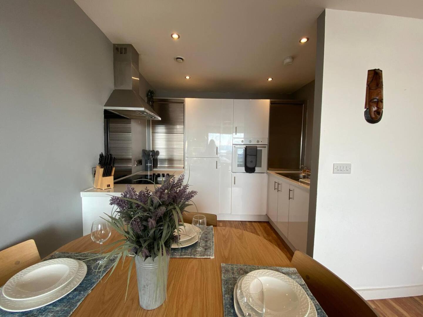 Stunning Mersey View Flat W Parking In Liverpool Exterior foto