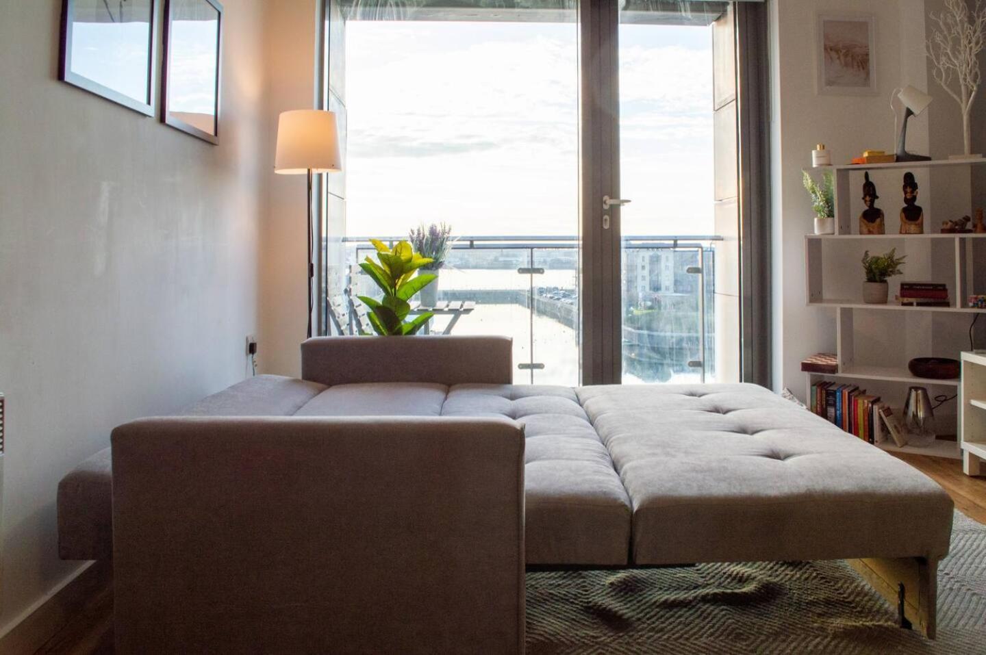 Stunning Mersey View Flat W Parking In Liverpool Exterior foto